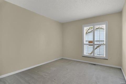 785 Berquist, Ballwin, MO 63011 photo 16