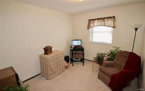 3284 Gwengreen Dr, Bridgeton, MO 63044 photo 8