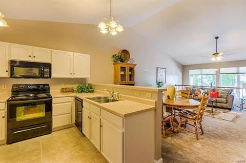 655 Hawk Run, O'fallon, MO 63368 photo 6