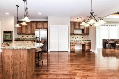 523 Roaring Fork Dr, Grover, MO 63040 photo 10