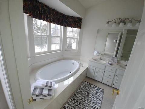 220 Whitmoor Forest Ct, Weldon Spring, MO 63304 photo 12