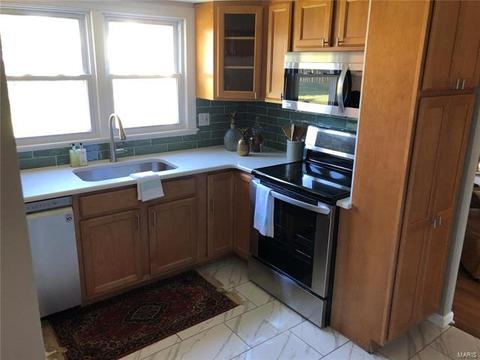 141 Mockingbird, Ballwin, MO 63021 photo 10