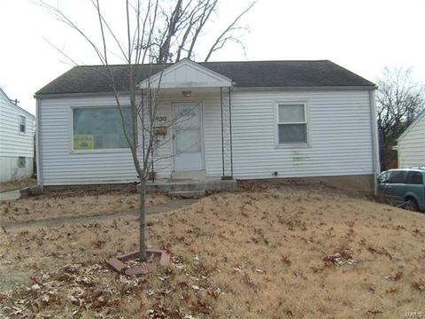 9530 Echo Ln, Saint Louis, MO 63114 photo 1
