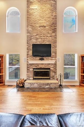 929 Emerald Oaks Ct, Eureka, MO 63025 photo 9