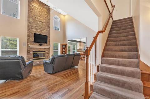 929 Emerald Oaks Ct, Eureka, MO 63025 photo 5