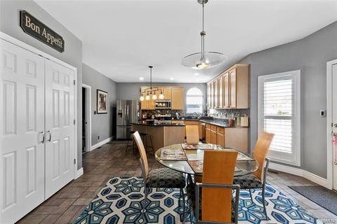 341 Carr Manor Ct, Ballwin, MO 63021 photo 12