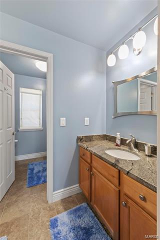 341 Carr Manor Ct, Ballwin, MO 63021 photo 33