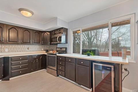 1205 Rivoli Dr, Manchester, MO 63011 photo 10