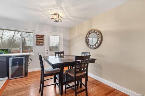 1205 Rivoli Dr, Manchester, MO 63011 photo 2