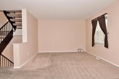828 Lilybud Ct, Ballwin, MO 63011 photo 2