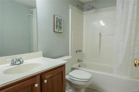 152 Brighthurst Dr, Chesterfield, MO 63005 photo 39