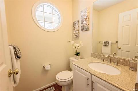 152 Brighthurst Dr, Chesterfield, MO 63005 photo 21