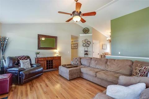 840 Molloy Dr, O'fallon, MO 63366 photo 6