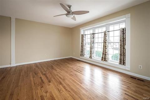 400 Palermo, Ballwin, MO 63021 photo 5