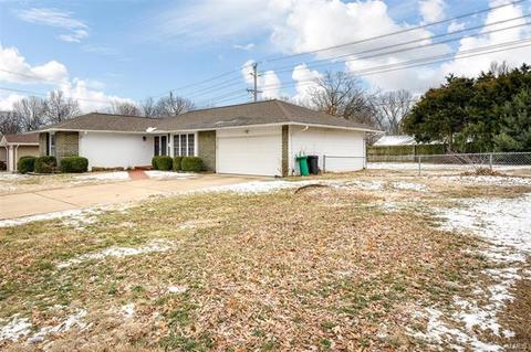 400 Palermo, Ballwin, MO 63021 photo 4