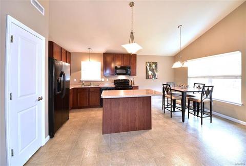 331 Bramblett Hls, O'fallon, MO 63366 photo 10