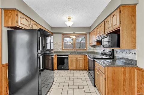 812 Wayfarer Dr, Manchester, MO 63021 photo 4