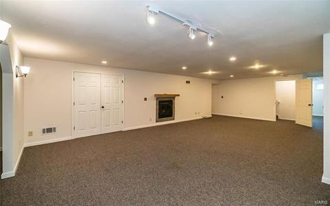 5529 Hennsley Cir, Weldon Spring, MO 63304 photo 47