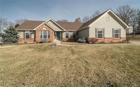 5529 Hennsley Cir, Weldon Spring, MO 63304 photo 1