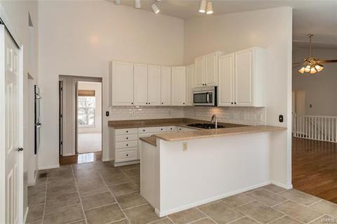 5529 Hennsley Cir, Weldon Spring, MO 63304 photo 23
