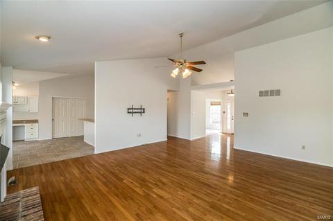 5529 Hennsley Cir, Weldon Spring, MO 63304 photo 18