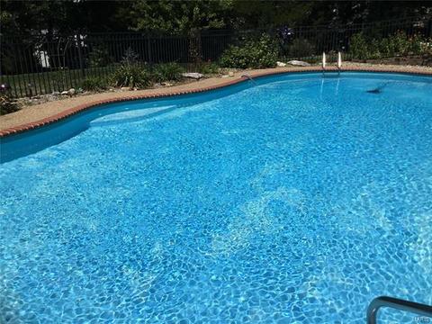 5529 Hennsley Cir, Weldon Spring, MO 63304 photo 4