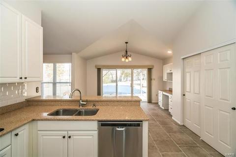 5529 Hennsley Cir, Weldon Spring, MO 63304 photo 22