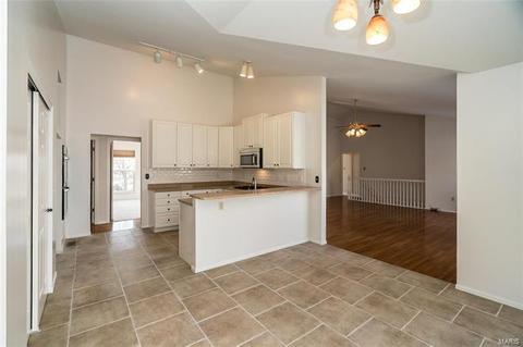 5529 Hennsley Cir, Weldon Spring, MO 63304 photo 26