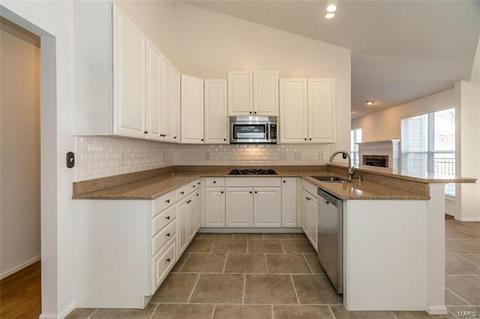 5529 Hennsley Cir, Weldon Spring, MO 63304 photo 21