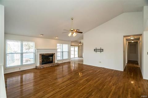 5529 Hennsley Cir, Weldon Spring, MO 63304 photo 16