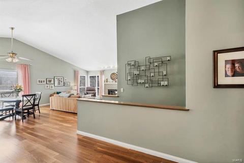 1415 Greenfield Crossing Ct, Ballwin, MO 63021 photo 3