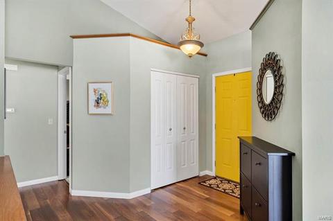 1415 Greenfield Crossing Ct, Ballwin, MO 63021 photo 2