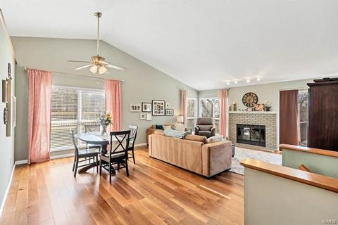 1415 Greenfield Crossing Ct, Ballwin, MO 63021 photo 5