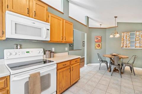 1415 Greenfield Crossing Ct, Ballwin, MO 63021 photo 11