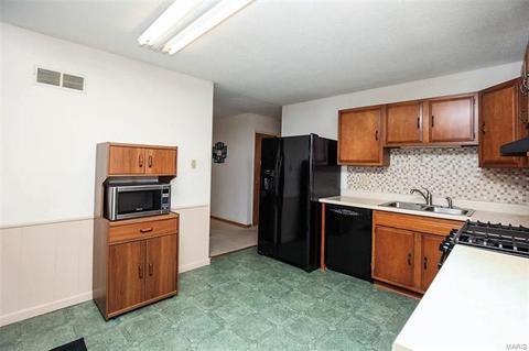 707 Wild Walnut Ln, Manchester, MO 63021 photo 5