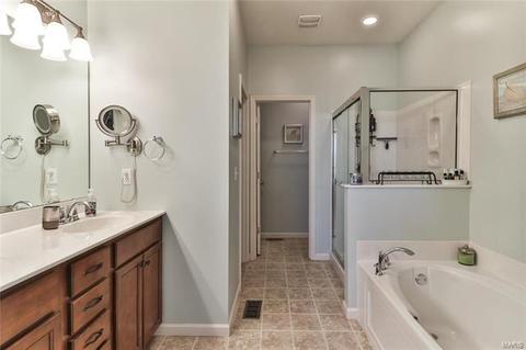 945 Summit Oaks Dr, Eureka, MO 63025 photo 33
