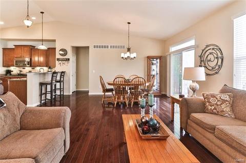 945 Summit Oaks Dr, Eureka, MO 63025 photo 25