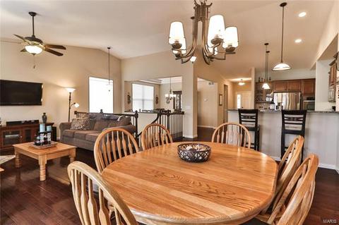 945 Summit Oaks Dr, Eureka, MO 63025 photo 26