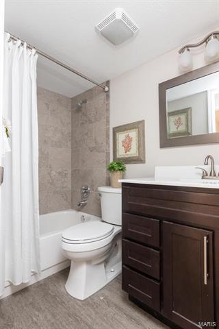 403 Iron Lantern Dr, Ballwin, MO 63011 photo 26