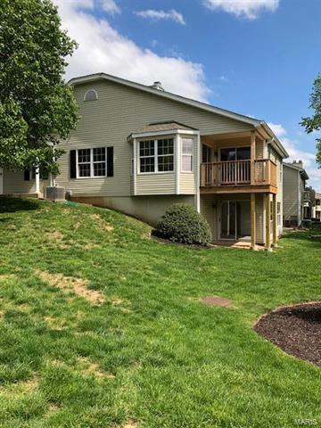 741 Woodside Trails Dr, Ballwin, MO 63021 photo 2
