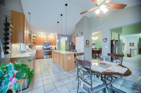 1071 Pearview Dr, Saint Peters, MO 63376 photo 8