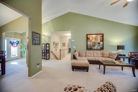 1071 Pearview Dr, Saint Peters, MO 63376 photo 6