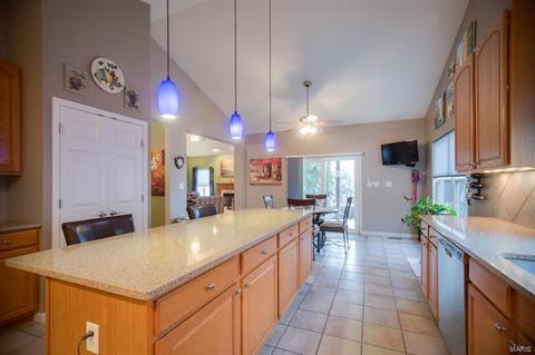 1071 Pearview Dr, Saint Peters, MO 63376 photo 10