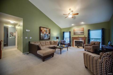 1071 Pearview Dr, Saint Peters, MO 63376 photo 5