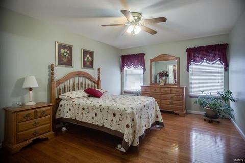 2 Spring Oaks Dr, Saint Charles, MO 63303 photo 14