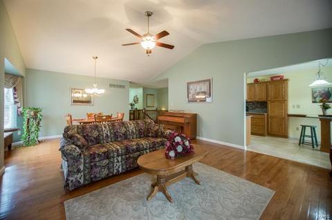 2 Spring Oaks Dr, Saint Charles, MO 63303 photo 9