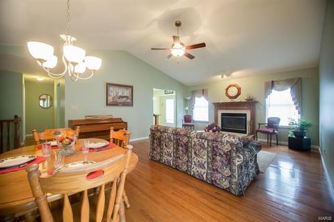 2 Spring Oaks Dr, Saint Charles, MO 63303 photo 10