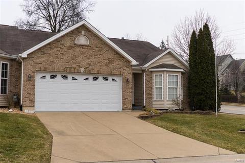 2 Spring Oaks Dr, Saint Charles, MO 63303 photo 1