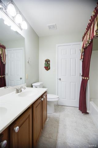 2 Spring Oaks Dr, Saint Charles, MO 63303 photo 16