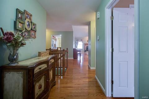 2 Spring Oaks Dr, Saint Charles, MO 63303 photo 2